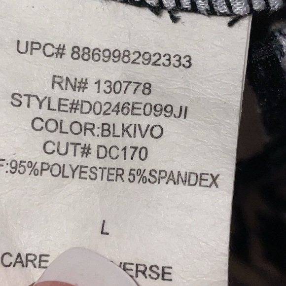 •ABOUT A GIRL•NWOT BLACK & WHITE ABSTRACT PATTERN SKORT SIZE LARGE - Picture 6 of 8